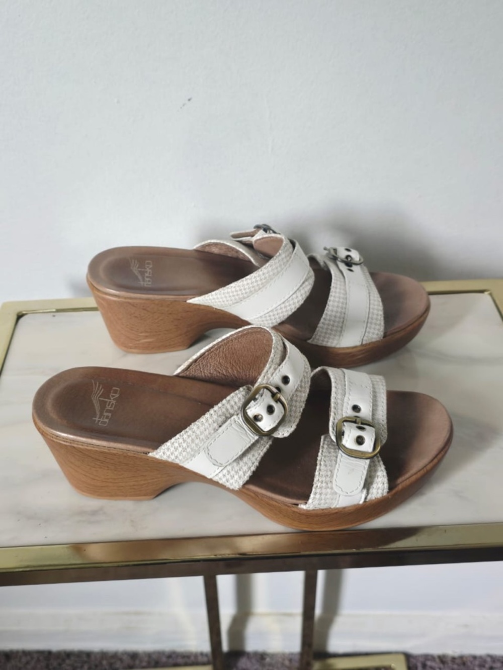 Dansko Sandals 37 Women's 7 Jessie White Leather Slides Wedge Open Toe Shoes.